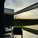 Vakantiehuis Aurora Noir Retreat