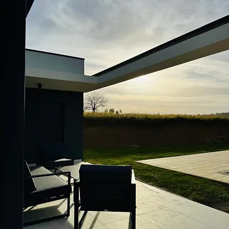 Ferienhaus Aurora Noir Retreat